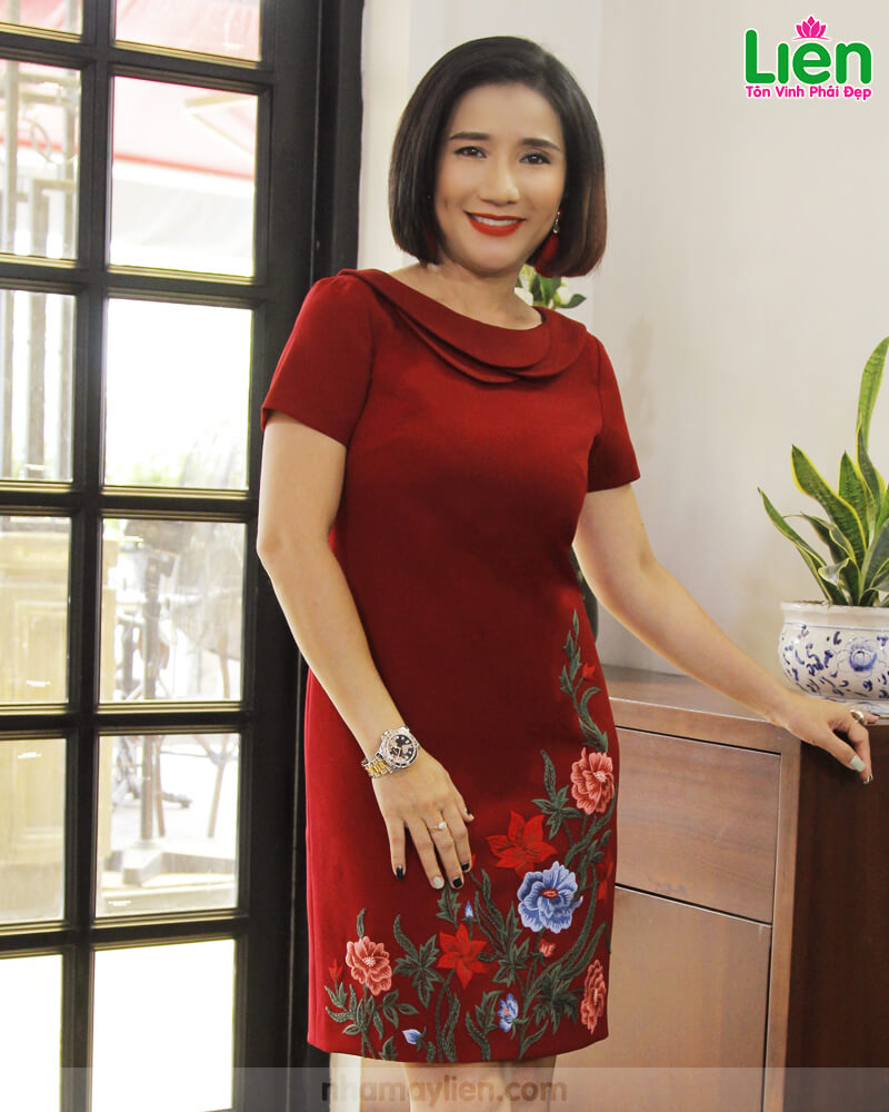 Đầm thêu tay 1010126